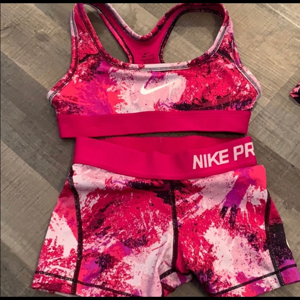 Girls Nike pro sports bra shorts